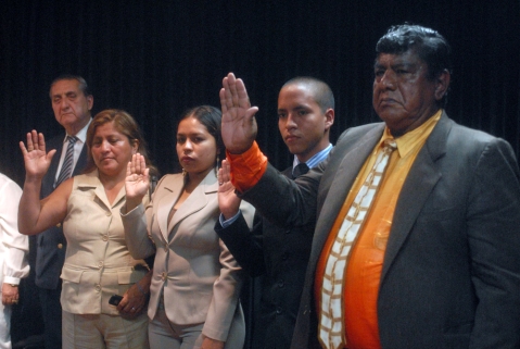 Rosa Tomalá (i), Angélica Vera, José Pérez y Mario Vera, nuevos miembros de Símbolos Patrios.